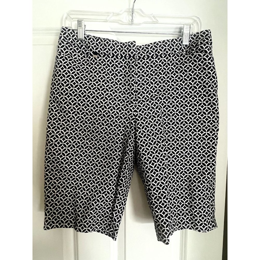 White House Black Market - Women's Printed Black / White Bermuda Shorts. Size 4